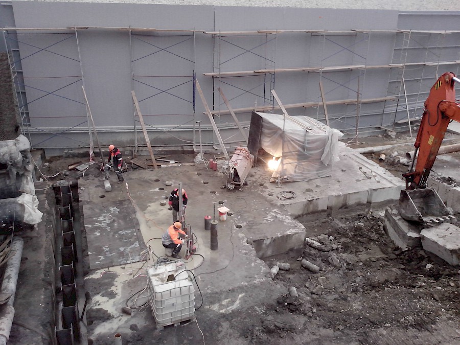 Демонтаж опорной плиты толщиной 1200мм, с делением на фрагменты